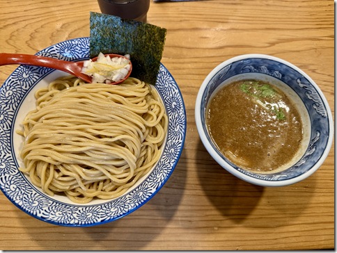 IMG_7822 - resized 2025-12-02 14-31-11